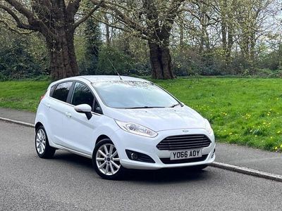 Usado Ford Fiesta Titanium 2017 Branco Citadino