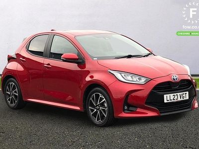 Used Toyota Yaris Hybrid Design 2023 Red Hatchback