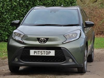 Used Toyota Aygo X 72 HP (52 kW) 2023 Green SUV