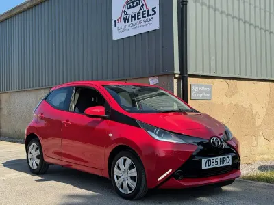 Used Toyota Aygo X-play 69 HP (50 kW) 2015 Red Hatchback