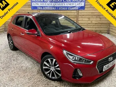 Used Hyundai i30 Premium SE 110 HP (80 kW) 2017 Red Hatchback