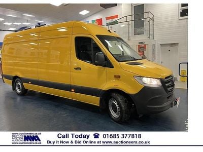 Used Mercedes Sprinter Progressive 143 HP (105 kW) 2020 Yellow Van