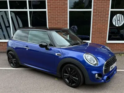 Used Mini Cooper Hatch 134 HP (98 kW) 2018 Blue Hatchback