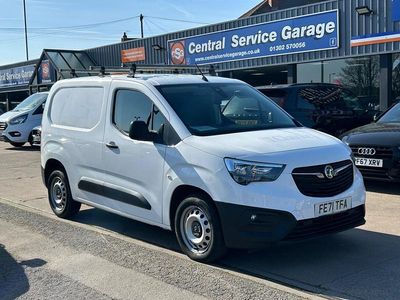 Used Vauxhall Combo 100 HP (73 kW) 2021 White MPV