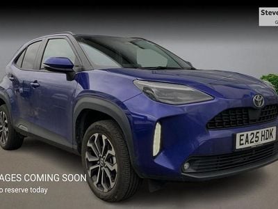 Used Toyota Yaris Hybrid Design 116 HP (85 kW) 2025 Blue Hatchback