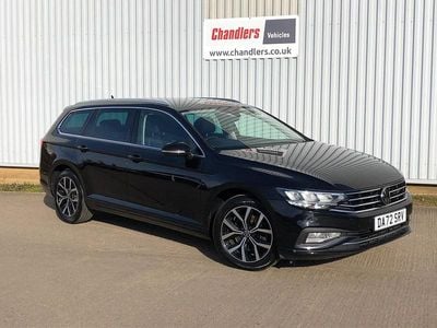 Black Used 2022 VW Passat SEL Estate | £19,490 (Fair price)