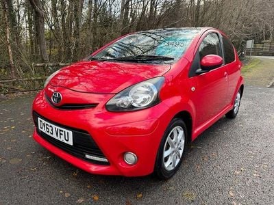 Used Toyota Aygo 68 HP (50 kW) 2013 Red Hatchback