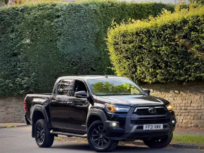 Used Toyota HiLux 204 HP (150 kW) 2021 Black Pickup