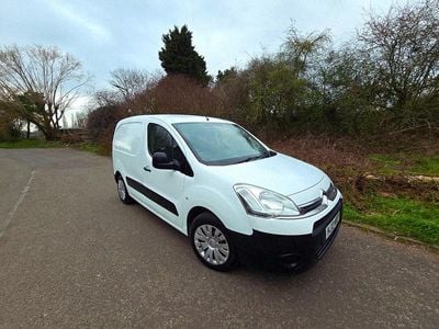 Used Citroën Berlingo 75 HP (55 kW) 2013 White MPV