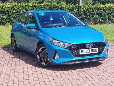 Used Hyundai i20 SE 100 HP (73 kW) 2023 Blue Hatchback
