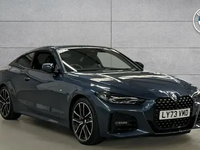 Usado BMW 420 M Sport 181 HP (133 kW) 2024 Azul Coupé