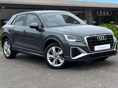 Usado Audi Q2 S-Line 150 CV (110 kW) 2022 Gris SUV
