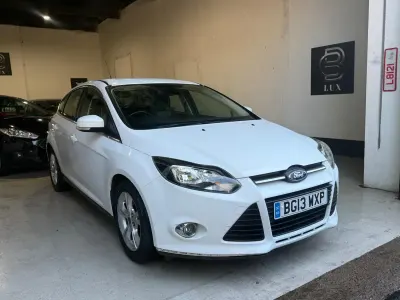 Used Ford Focus Zetec 2013 White Hatchback