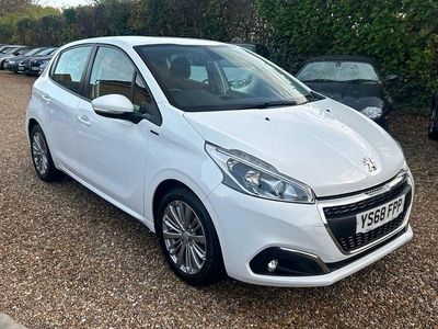 White Used 2018 Peugeot 208 Signature Sky Hatchback | £6,199 (Fair price)
