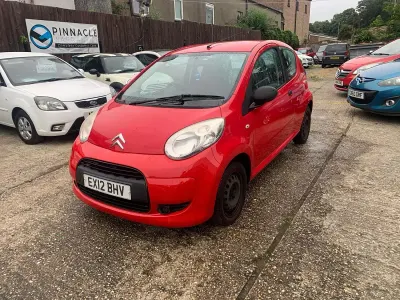 Used Citroën C1 VTR Sport 68 HP (50 kW) 2012 Red Hatchback