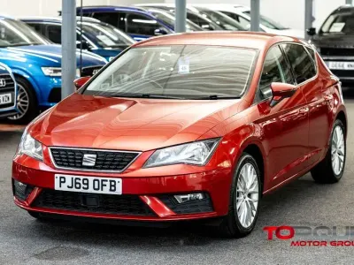 Used Seat Leon SE Dynamic 115 HP (84 kW) 2019 Red Hatchback