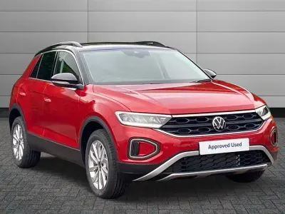Used VW T-Roc Match 115 HP (84 kW) 2025 Kings red with black roof SUV