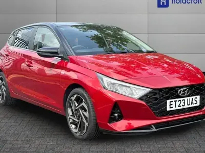 Used Hyundai i20 Ultimate 101 HP (74 kW) 2023 Red Hatchback