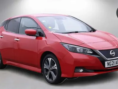 Used Nissan Leaf N-Connecta 110 kW (150 HP) 2021 Red Hatchback