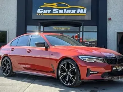 Second-hand BMW 318 2022 Portocaliu Berlinǎ