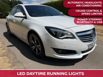 Used Vauxhall Insignia Edition 140 HP (102 kW) 2014 White Hatchback