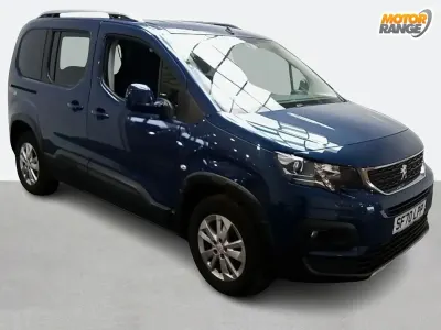Käytetty Peugeot Expert Allure 100 HP (73 kW) 2020 Sininen Van