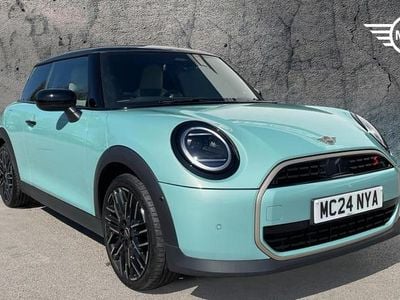 Begagnad Mini Cooper S Hatch 201 HK (147 kW) 2024 Grön Halvkombi