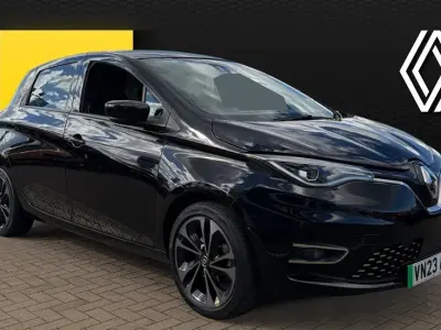 Usado Renault Zoe Iconic 100 kW (136 HP) 2023 Preto Citadino