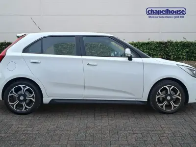Begagnad MG MG3 Exclusive 106 HK (77 kW) 2019 Vit Halvkombi