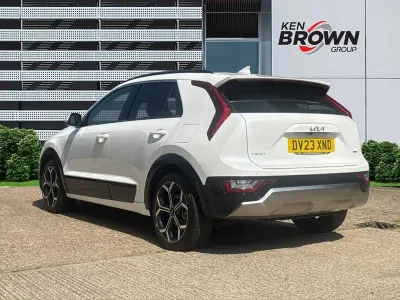 Used Kia Niro 2023 White SUV