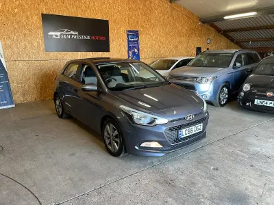 Used Hyundai i20 SE 100 HP (73 kW) 2016 Grey Hatchback