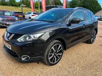 Used Nissan Qashqai Tekna 115 HP (84 kW) 2016 Black SUV