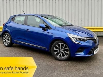 Used Renault Clio V Iconic 90 HP (66 kW) 2022 Hatchback
