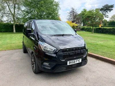 Usado Ford Transit Custom Limited 170 HP (125 kW) 2018 Preto Van