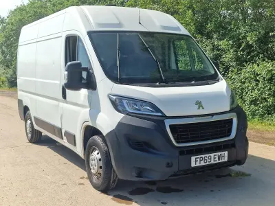 Used Peugeot Boxer 140 HP (102 kW) 2019 White Van