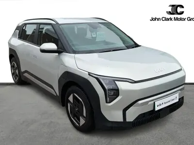 Used Kia EV3 Air 147 kW (201 HP) 2025 Silver SUV