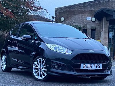 Used Ford Fiesta Zetec 125 HP (91 kW) 2015 Black Hatchback
