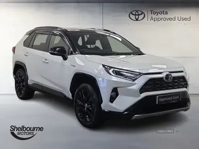 Used Toyota RAV4 218 HP (160 kW) 2021 White/black SUV