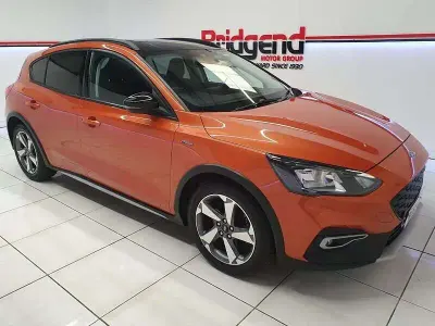 Used Ford Focus Active 125 HP (91 kW) 2020 Orange Hatchback