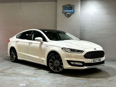 Second-hand Ford Mondeo Vignale 180 CP (132 kW) 2017 Alb Hatchback