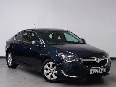 Used Vauxhall Insignia 170 HP (125 kW) 2016 Green Hatchback