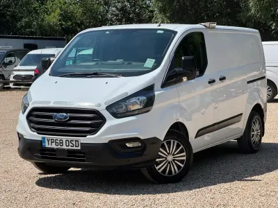 Used Ford Transit Custom 105 HP (77 kW) 2018 White Van