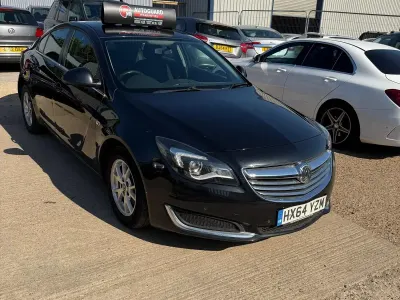 Used Vauxhall Insignia Design Edition 2014 Black Hatchback