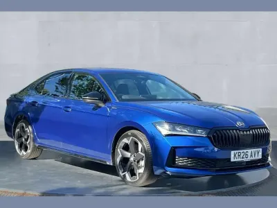 New Skoda Superb SportLine 204 HP (150 kW) 2026 Cobalt blue metallic Hatchback