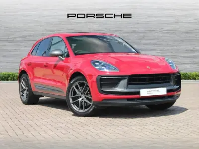 Used Porsche Macan 261 HP (191 kW) 2024 Red SUV