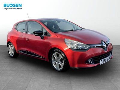 Used Renault Clio IV Dynamique 90 HP (66 kW) 2015 Red Hatchback