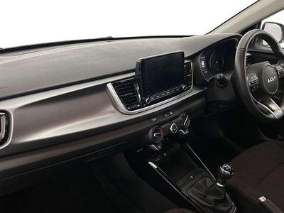 Used Kia Rio 83 HP (61 kW) 2023 White Hatchback