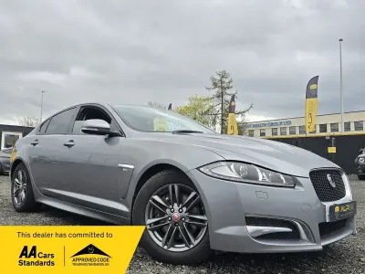 Używany Jaguar XF R-Sport 163 KM (119 kW) 2014 Szary Sedan/Limuzyna