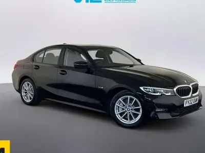 Begagnad BMW 330e Luxury Line 292 HK (214 kW) 2022 Svart Sedan
