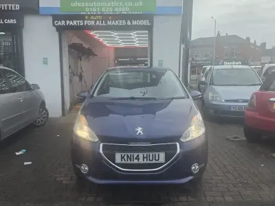 Używany Peugeot 208 Active 68 KM (50 kW) 2014 Niebieski Hatchback